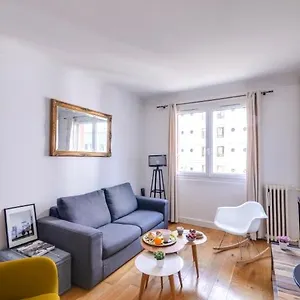 cozy-flat-in-bastille-by-guestready-apartment.fr-paris.fr/